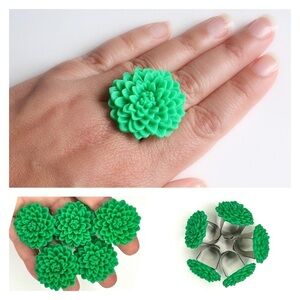 LOT OF 5 Emerald Green Flower Rings Bundle - Adjustable - SOLD AS IS
